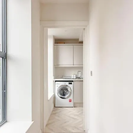 Luxury 2-bedroom Penthouse With Stunning Views - Leeds City Centre شقة *
