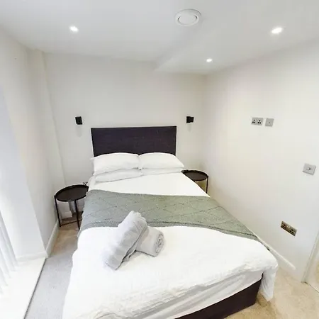 شقة Luxury 2-bedroom Penthouse With Stunning Views - Leeds City Centre