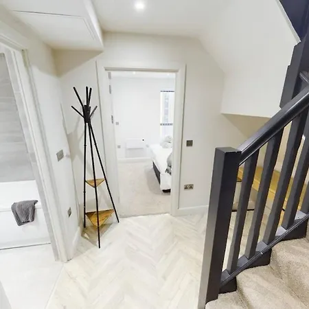 Luxury 2-bedroom Penthouse With Stunning Views - Leeds City Centre شقة ليدز