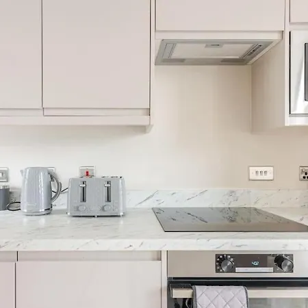 شقة Luxury 2-bedroom Penthouse With Stunning Views - Leeds City Centre *