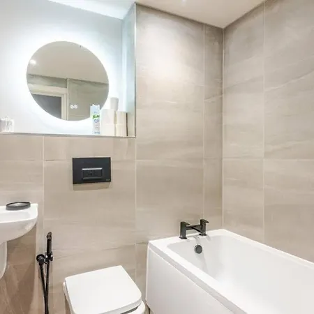 Luxury 2-bedroom Penthouse With Stunning Views - Leeds City Centre شقة